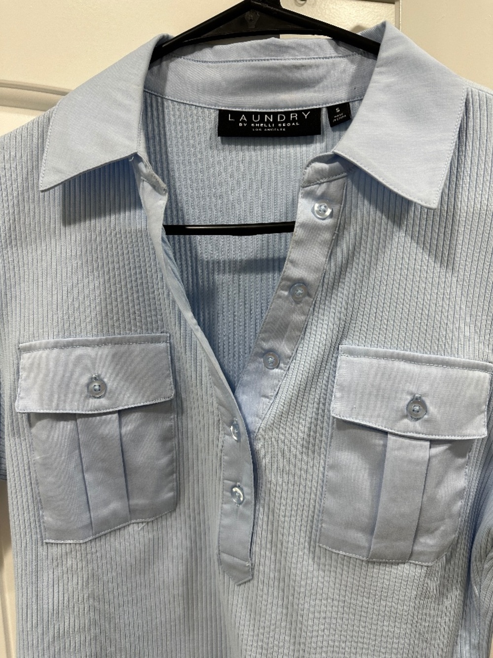 NWT LAUNDRY COLLARD BUTTON SHIRT